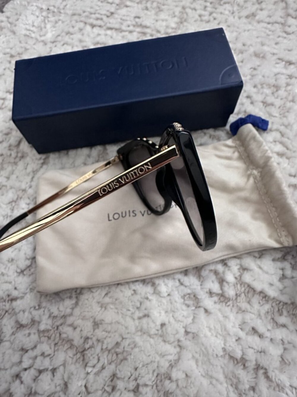 Louis Vuitton cat eye sunglasses - Picture 4 of 12